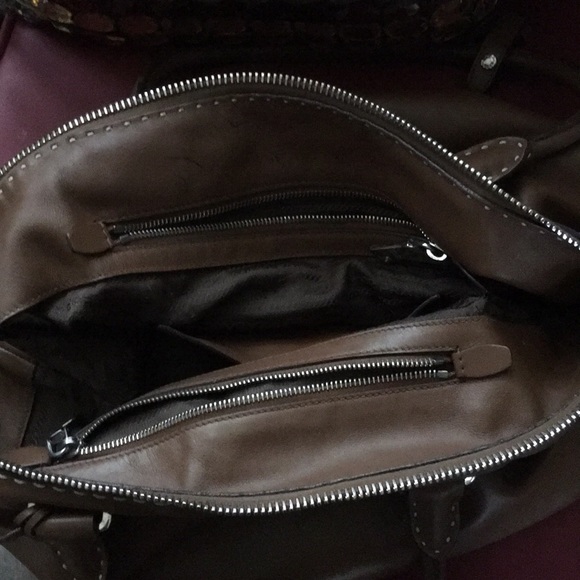 Prada ladies handbag  with lock and key - Picture 3 of 7